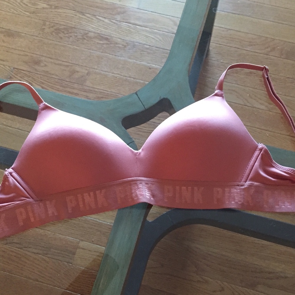 VS PINK Bra size 32C